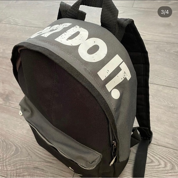 Nike “Just Do It” Mini backpack - Picture 2 of 2